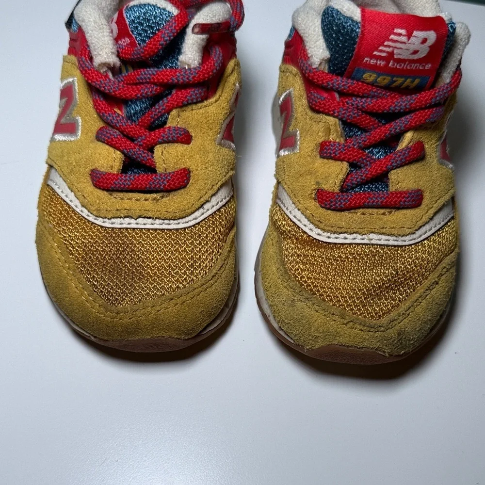 New Balance 997H Little Kids Sneakers Size 5 Varsity Gold Multi